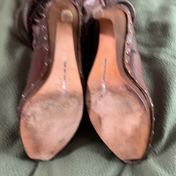 Dolce Vita brown, leather boots.  Size 8. - Picture 2 of 6